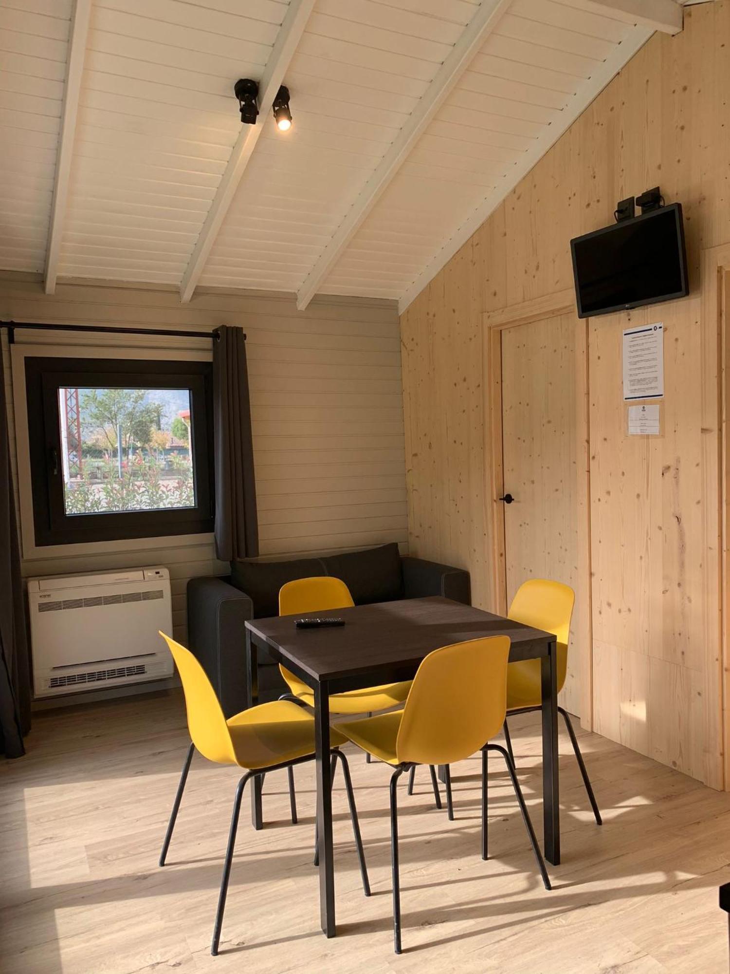 Camping Organya Park Экстерьер фото
